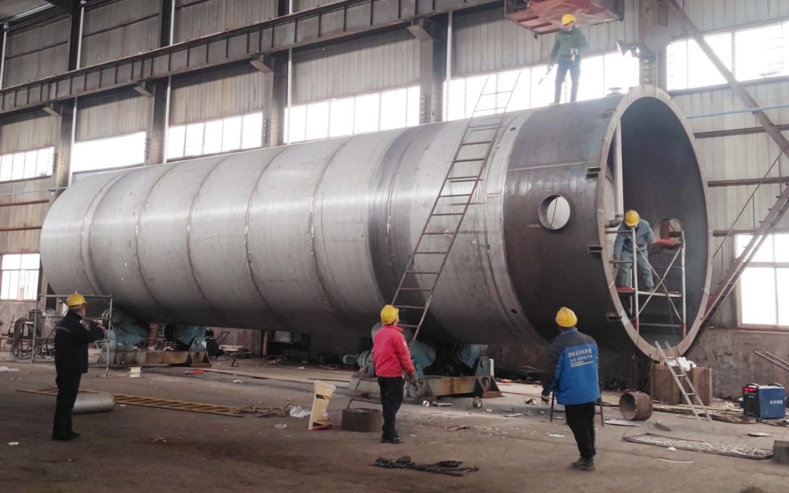 儲(chǔ)罐容器_壓力容器_低溫儲(chǔ)罐_菏澤花王壓力容器